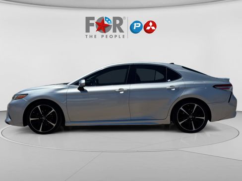 Used 2018 Toyota Camry XSE w/ Audio Package FWD image 2
