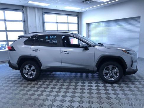Certified 2025 Toyota RAV4 XLE AWD/4WD image 35
