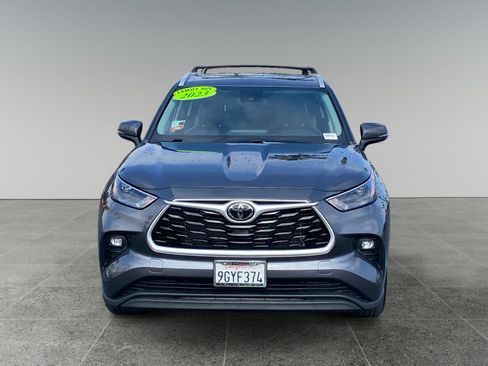 Used 2023 Toyota Highlander XLE FWD image 8
