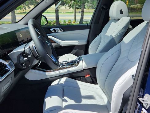 New 2026 BMW X5 xDrive50e AWD/4WD image 10
