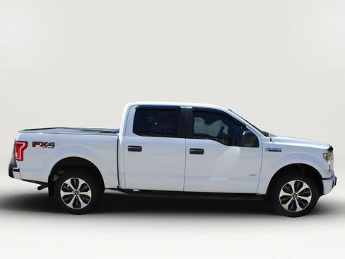 Used 2017 Ford F150 XL w/ Equipment Group 101A Mid AWD/4WD image 12