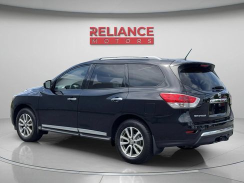 Used 2015 Nissan Pathfinder SL w/ Trailer Tow Package AWD/4WD image 3