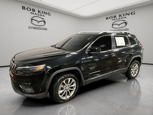 Used 2019 Jeep Cherokee Latitude Plus FWD image 1