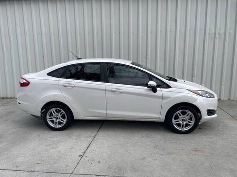 Used 2018 Ford Fiesta SE w/ Cold Weather Package image 2