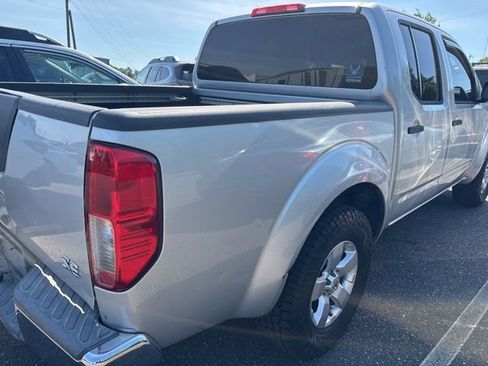 Used 2009 Nissan Frontier SE w/ SE Value Truck Pkg RWD image 6