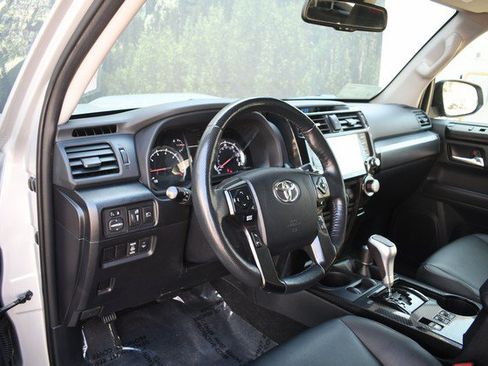 Used 2024 Toyota 4Runner TRD Off-Road Premium AWD/4WD image 14