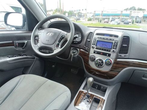 Used 2011 Hyundai Santa Fe GLS image 14