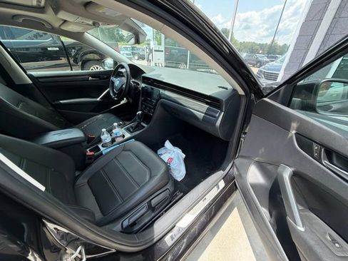 Used 2020 Volkswagen Passat 2.0T R-Line FWD image 30