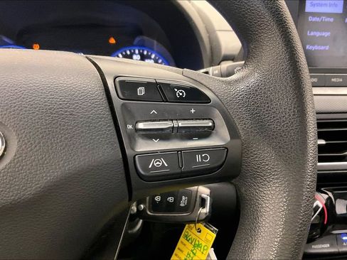 Used 2022 Hyundai Kona SE AWD/4WD image 17