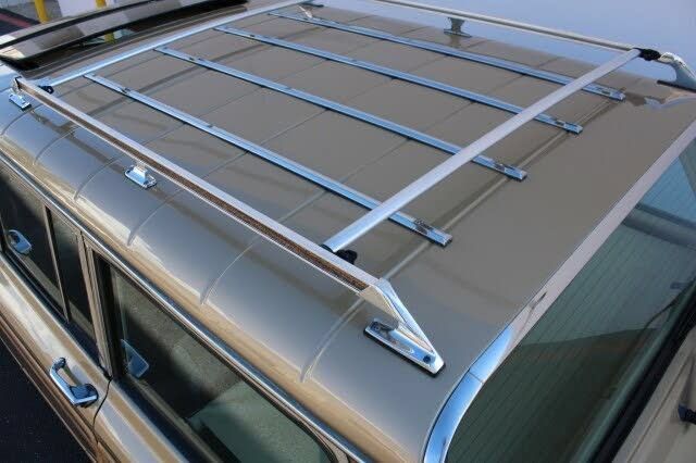 Used 1990 Jeep Grand Wagoneer AWD/4WD image 48