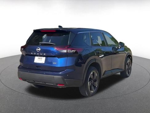 Used 2025 Nissan Rogue SV AWD/4WD image 14