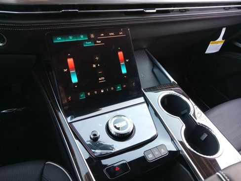 New 2026 Cadillac Escalade Luxury image 17