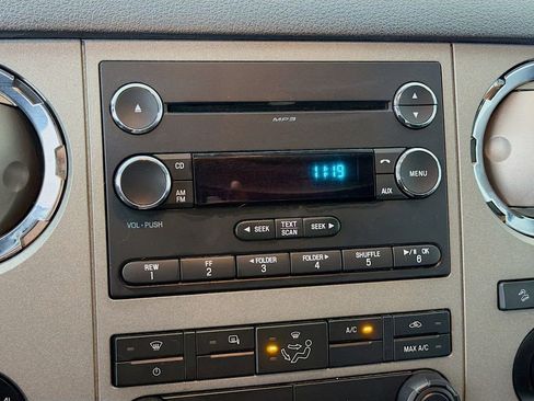 Used 2016 Ford F250 XLT w/ XLT Value Package image 15