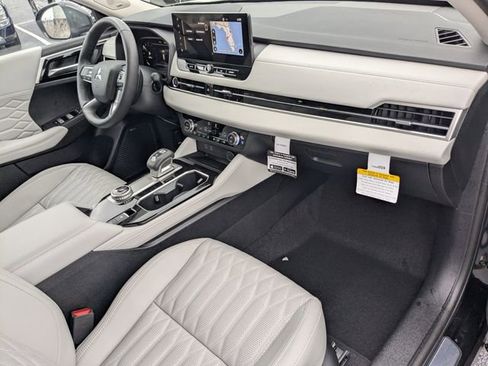 New 2026 Mitsubishi Outlander SEL FWD image 15