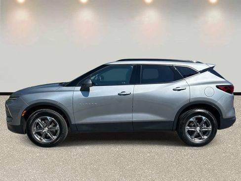 Used 2023 Chevrolet Blazer LT w/ Convenience Package FWD image 8