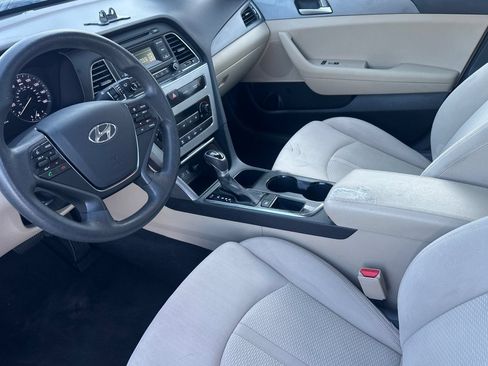 Used 2017 Hyundai Sonata SE FWD image 9