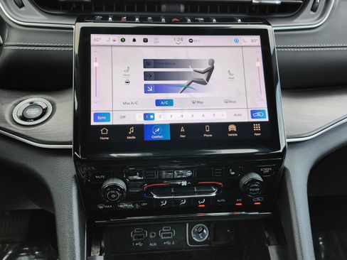 Used 2023 Jeep Grand Cherokee Limited image 33