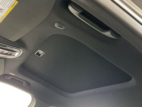 New 2025 Jeep Grand Cherokee L Laredo image 31