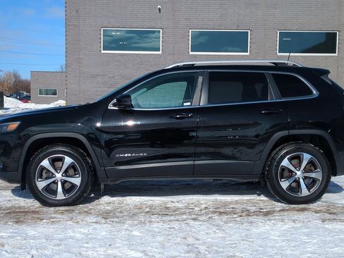 Used 2020 Jeep Cherokee Limited image 2