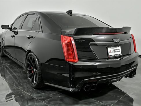 Used 2016 Cadillac CTS V w/ Luxury Package RWD image 7