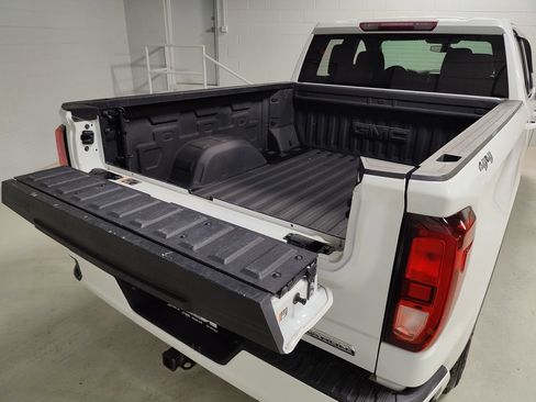 Used 2022 GMC Sierra 1500 Elevation AWD/4WD image 10