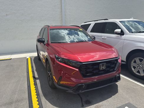 Used 2023 Honda CR-V Sport image 3