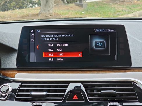 Used 2018 BMW 530i xDrive image 22