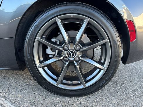 Used 2019 MAZDA MX-5 Miata RF Grand Touring RWD image 28