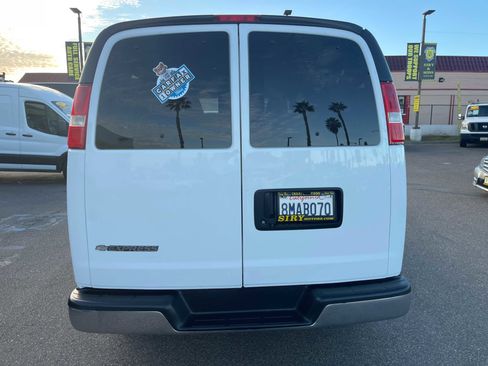 Used 2020 Chevrolet Express 2500 LT w/ LT Preferred Equipment Group image 4