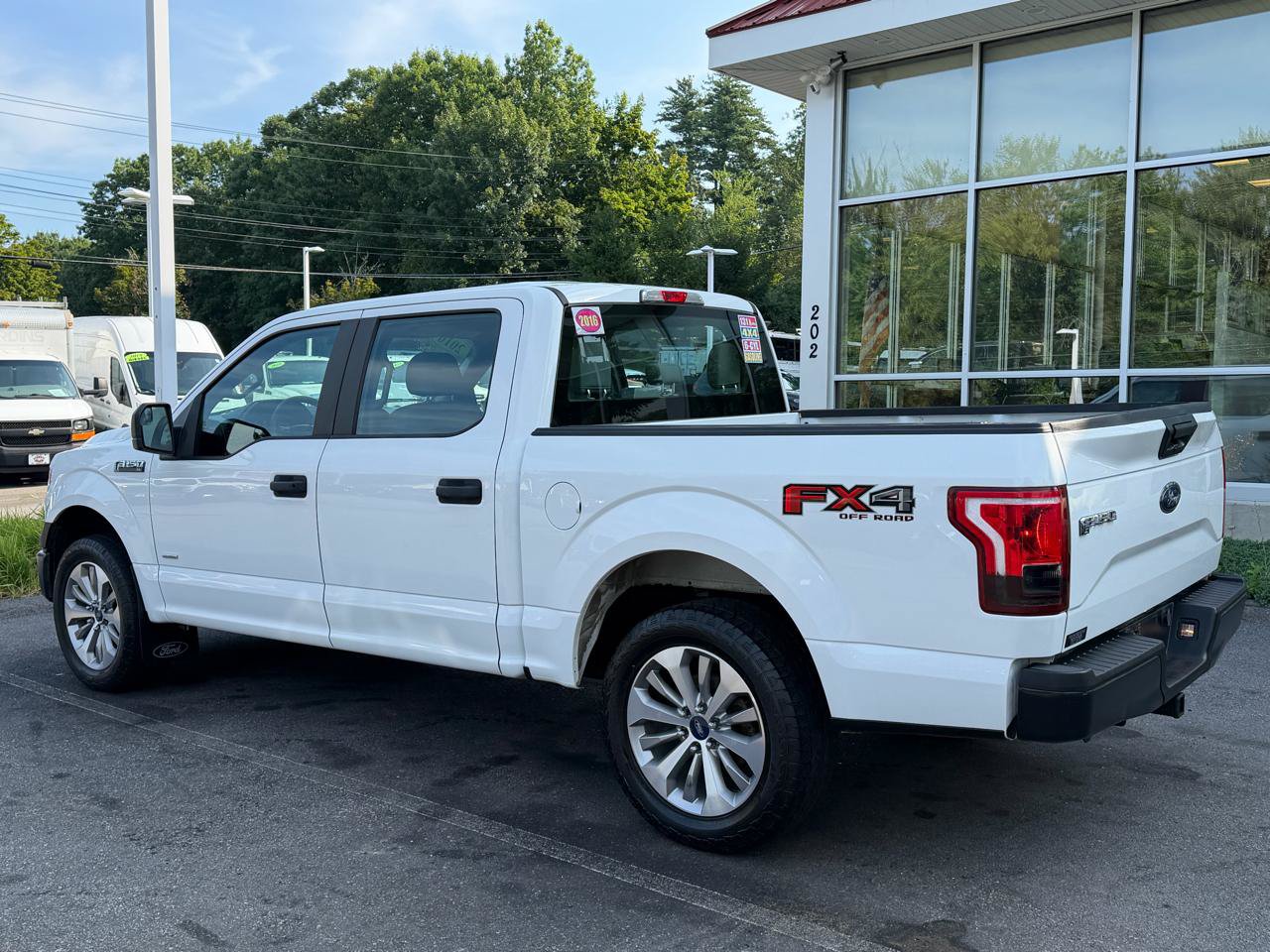 Used 2016 Ford F150 XL w/ Equipment Group 101A Mid AWD/4WD image 9