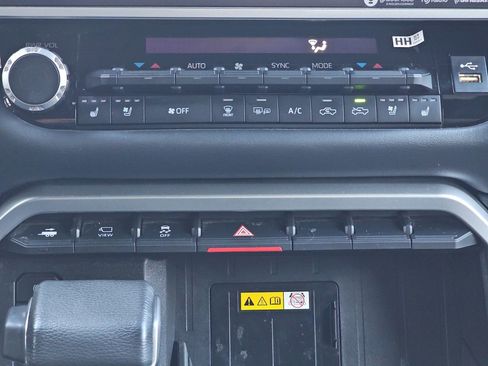 Used 2023 Toyota Tundra Platinum image 25