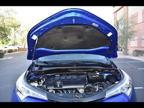 Used 2018 Toyota C-HR XLE image 37