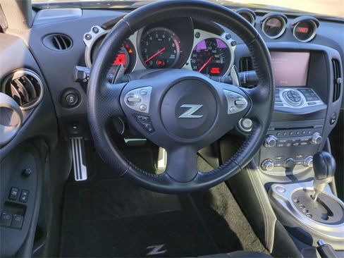 Used 2020 Nissan 370Z Touring Sport image 17