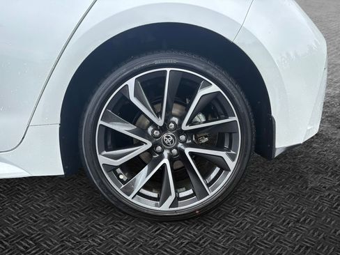 Used 2021 Toyota Corolla XSE FWD image 11