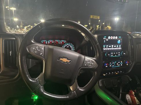 Used 2018 Chevrolet Silverado 1500 LTZ Z71 w/ LTZ Plus Package image 7