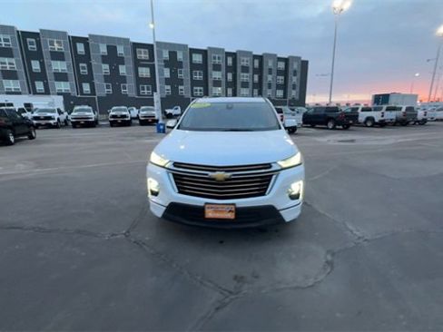 Used 2023 Chevrolet Traverse High Country w/ LPO, Floor Liner Package image 3