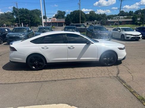 Used 2025 Honda Accord Sport image 19