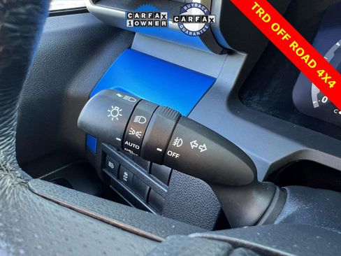 Used 2024 Toyota Tacoma TRD Off-Road image 29