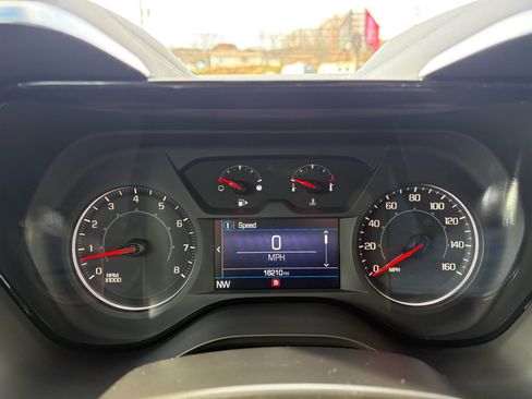 Used 2021 Chevrolet Camaro LT image 30