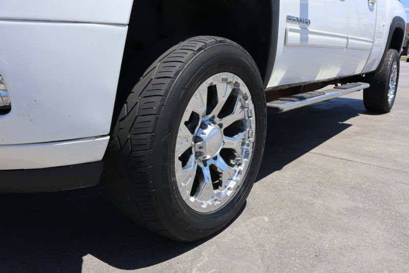 Used 2014 Chevrolet Silverado 3500 LTZ w/ LTZ Plus Package AWD/4WD image 8