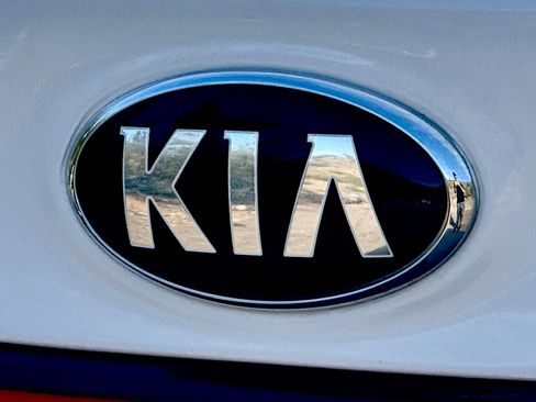 Used 2019 Kia Forte S image 40