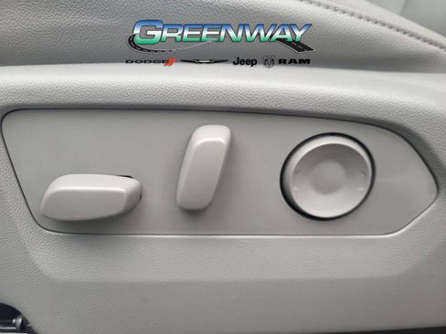 Used 2023 GMC Sierra 1500 SLT w/ SLT Premium Plus Package image 18