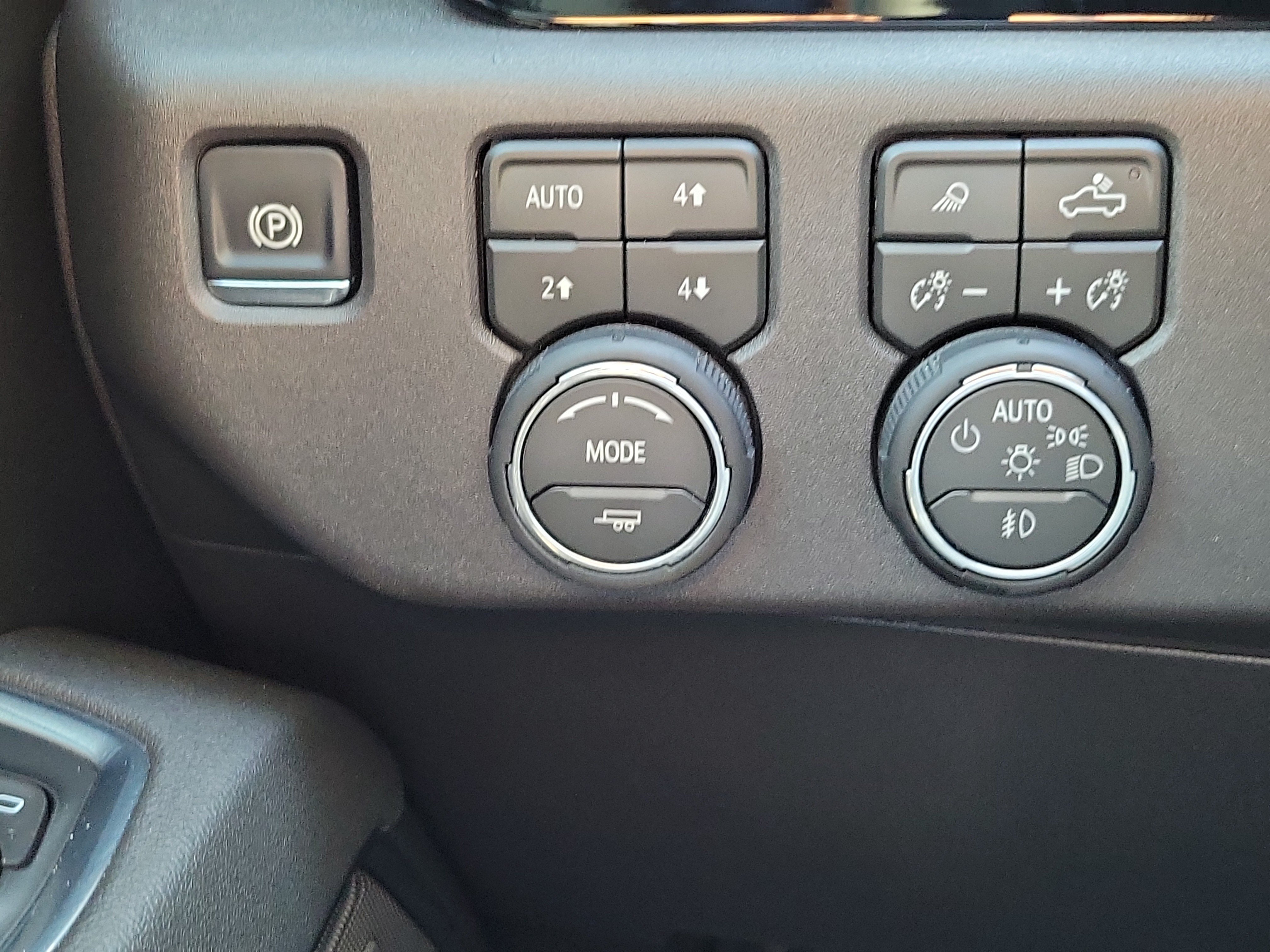 Used 2026 Chevrolet Silverado 1500 LT Trail Boss w/ LT Trail Boss Premium Package AWD/4WD image 20