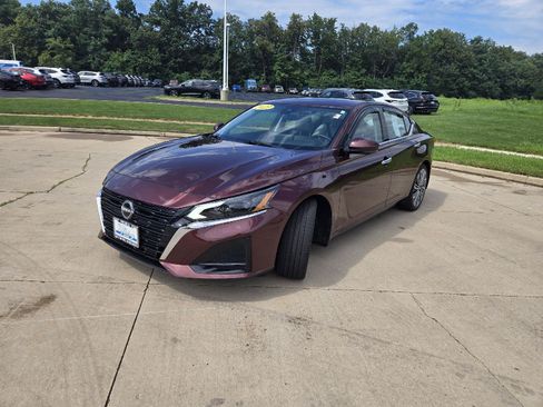 Used 2023 Nissan Altima 2.5 SL FWD image 4