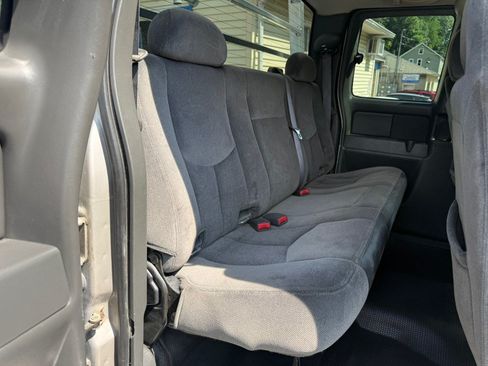 Used 2006 GMC Sierra 2500 SLE w/ Heavy-Duty Power Package AWD/4WD image 21