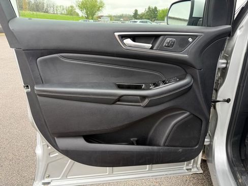 Used 2019 Ford Edge Titanium w/ Equipment Group 301A AWD/4WD image 15