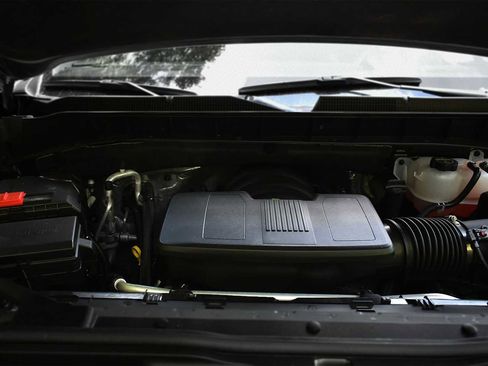 Used 2025 Chevrolet Silverado 1500 LT image 21