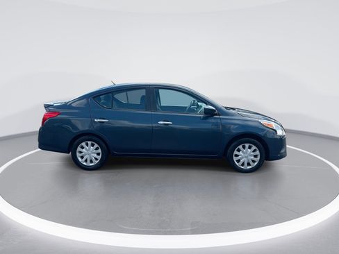 Used 2016 Nissan Versa SV FWD image 10