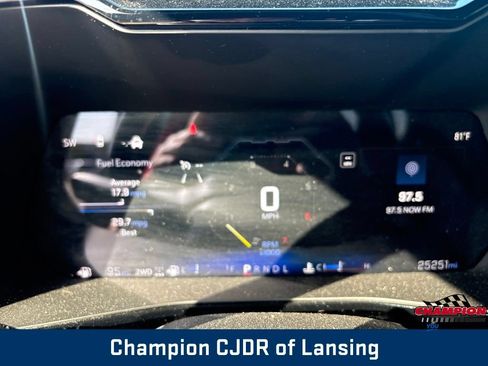 Used 2024 Chevrolet Colorado Z71 w/ Z71 Convenience Package 2 AWD/4WD image 21