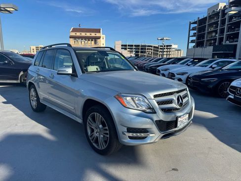 Used 2014 Mercedes-Benz GLK 350 2WD image 2